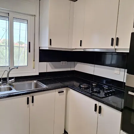 Casa Geuens بيت للعطل
